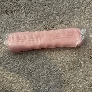 Travel makeup brush case